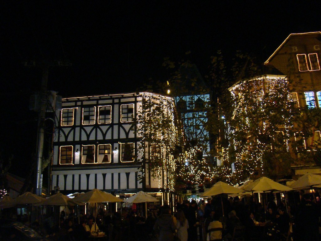 Vendor al lavoro durante il festival